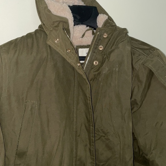 Forever 21 green army jacket. Size small - Picture 2 of 9